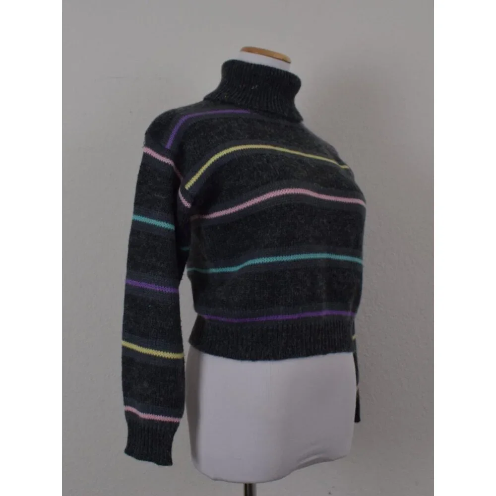 Vintage 90s Gray Striped Acrylic/Nylon Turtleneck Sweater size‎ S